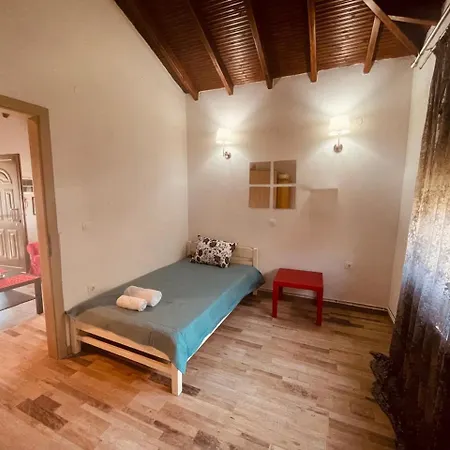 Pyrgos House Apartment