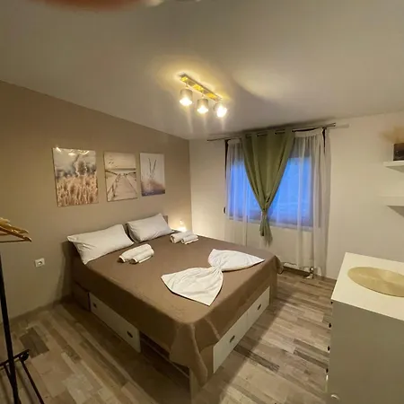 Pyrgos House Apartment *