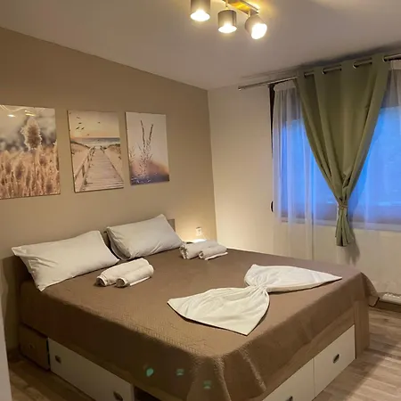 Apartment Pyrgos House *