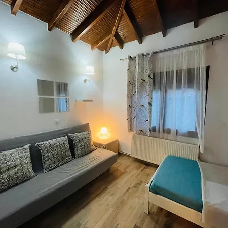 Pyrgos House Apartment *